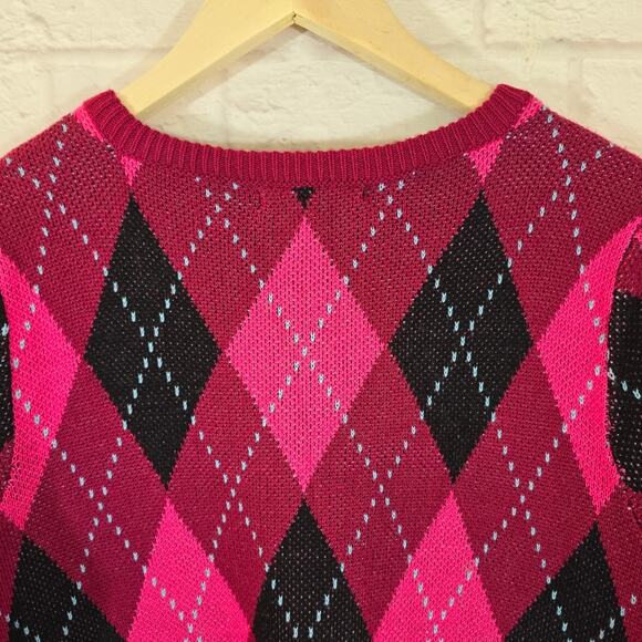 M New York & Company Essential V-Neck Sweater Magenta Pink Argyle Size M Preppy - Picture 5 of 8